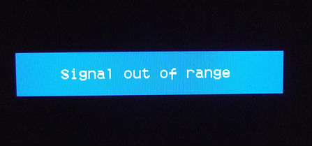 При подключении монитора на экране надпись — «Out of range»